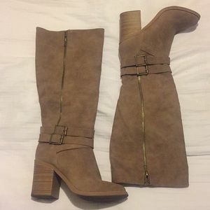 Women’s Faux Suede Tan knee High Boots Size 8